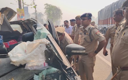 होली मनाने जा रहे थे घर, कार की कन्टेनर से हुइ टक्कर, पांच की मौत