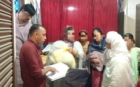 मानवाधिकार संगठन एवं सेवा ट्रस्ट ने जरूरतमंदो को बांटा "रोजा.इफ्तार किट"