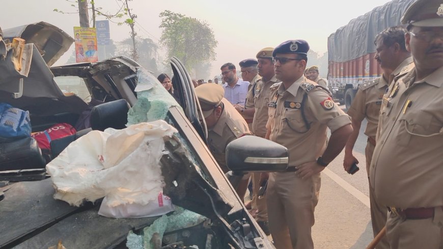 होली मनाने जा रहे थे घर, कार की कन्टेनर से हुइ टक्कर, पांच की मौत