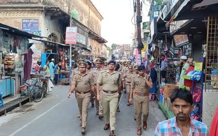 बकरीद के दृष्टिगत एसपी सिटी ने निकाला फ्लैग मार्च