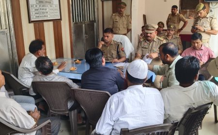 जुलूस में डीजे,ढोल व ताजिया की लम्बाई को लेकर शासन के निर्देशों का पालन करें ताजियादार--सीओ