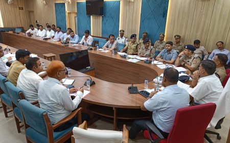 यातायात व्यवस्था सुदृढ़ करने को मंडलायुक्त ने दिया आवश्यक निर्देश