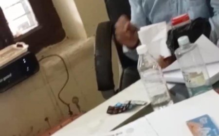 आयुर्वेद के चिकित्सक लिख रहे एलोपैथ की दवाएं