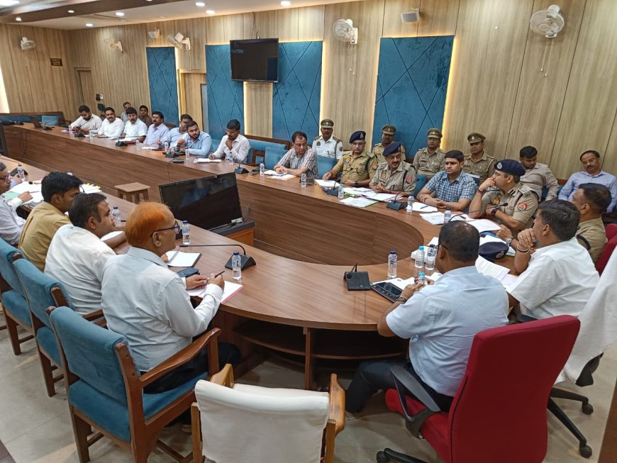 यातायात व्यवस्था सुदृढ़ करने को मंडलायुक्त ने दिया आवश्यक निर्देश