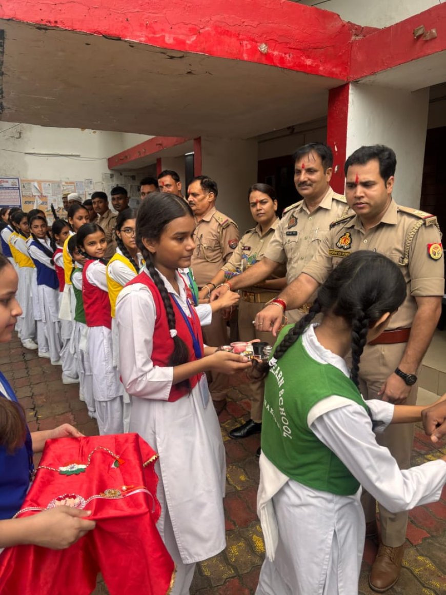 फन एंड लर्न स्कूल की छात्राओं ने थाना तिवारीपुर पुलिस टीम को बांधी राखी