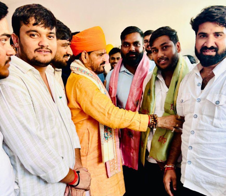 भाजयुमो नेता ने समर्थकों के साथ किया पूर्व सांसद का स्वागत