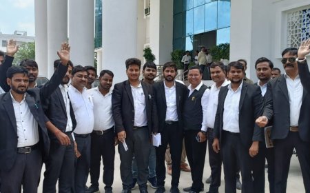 भ्रष्टाचार की शिकायत पर अधिवक्ता के घर नगर निगम ने की ध्वस्तीकरण की कार्रवाई