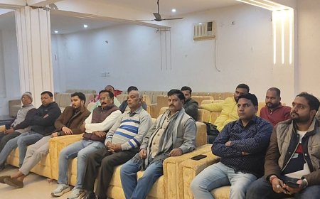 व्यापार मंडल की बैठक सम्पन्न, बाजार व्यवस्था सुधार समेत अन्य पर चर्चा