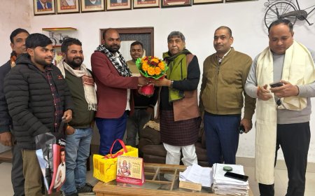 रुधौली विधानसभा की सियासत में मनोज कुमार चौधरी की एंट्री,सांसद से मिले