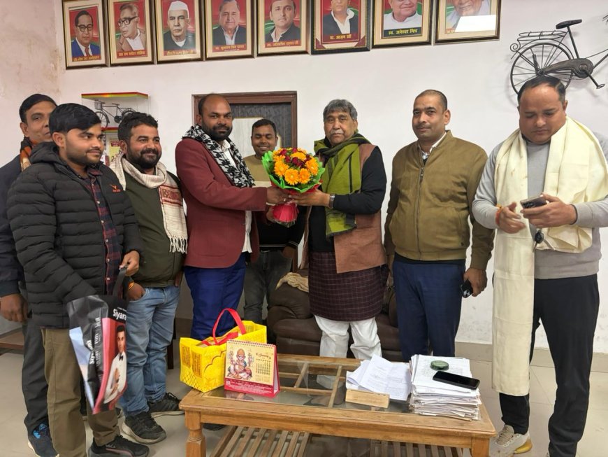 रुधौली विधानसभा की सियासत में मनोज कुमार चौधरी की एंट्री,सांसद से मिले