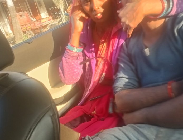 कार व बाइक की टक्कर में दो लोग घायल